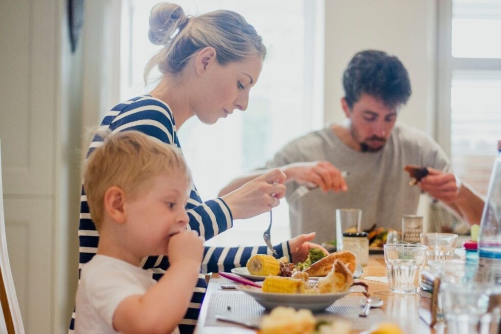 family-dinner-rules-an-easy-and-effective-feeding-strategy-solid-start