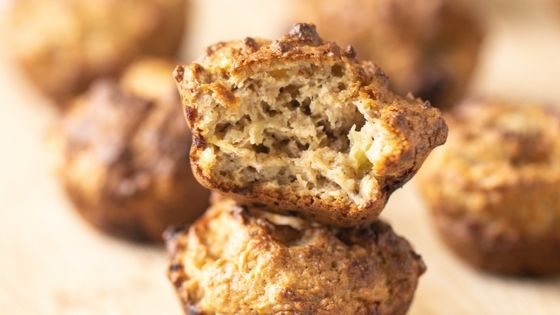 Peanut butter, banana and oat muffins